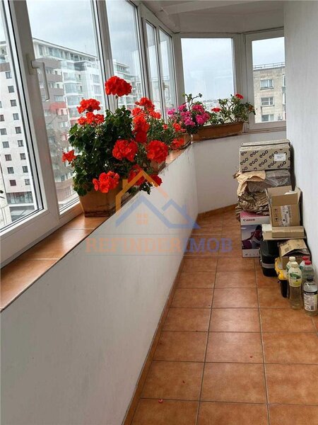 Nerva Traian, apartament 3 camere de vanzare.